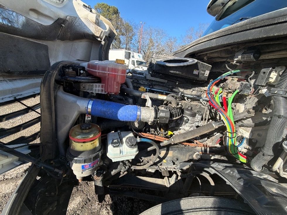 Sleeper Tractor-Heavy Duty Tractors-Freightliner-2019-T12664ST-Belden-MS-730,200\n\t\tmiles-$ 38,750 - Image 21