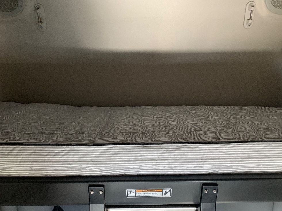 Sleeper Tractor-Heavy Duty Tractors-Freightliner-2019-T12664ST-Belden-MS-730,200\n\t\tmiles-$ 38,750 - Image 22