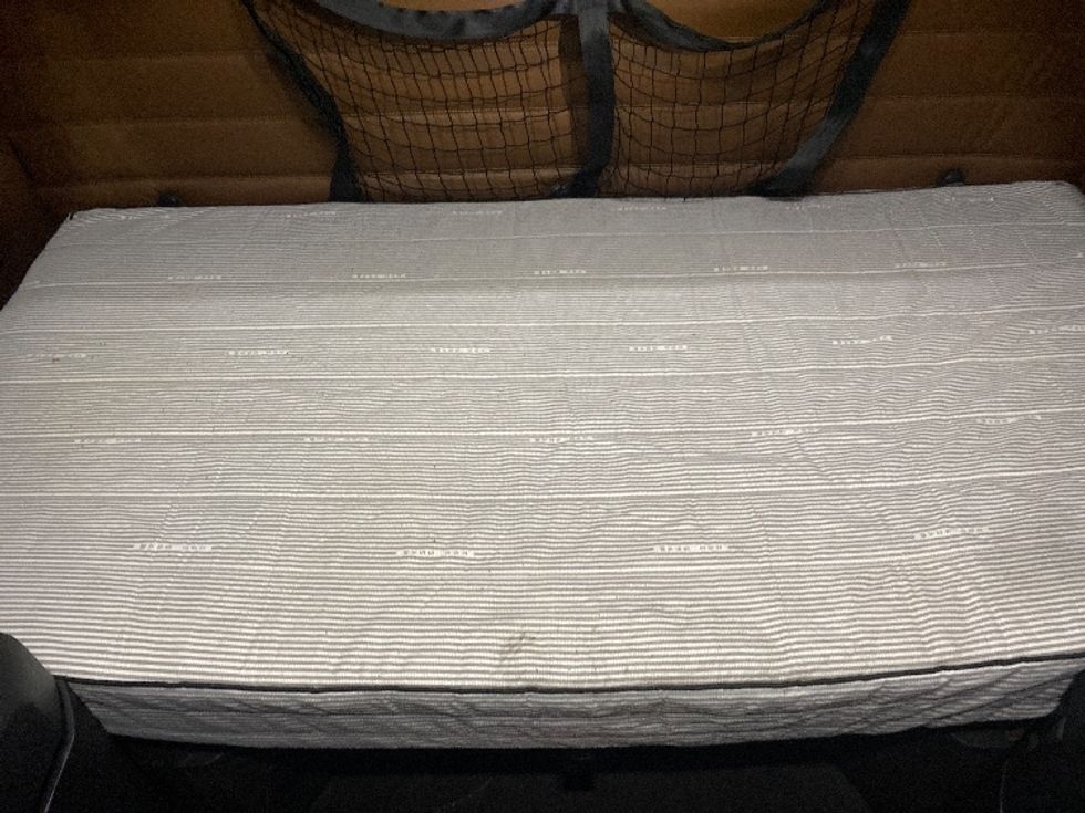 Sleeper Tractor-Heavy Duty Tractors-Freightliner-2019-T12664ST-Binghamton-NY-559,598\n\t\tmiles-$ 57,250 - Image 17