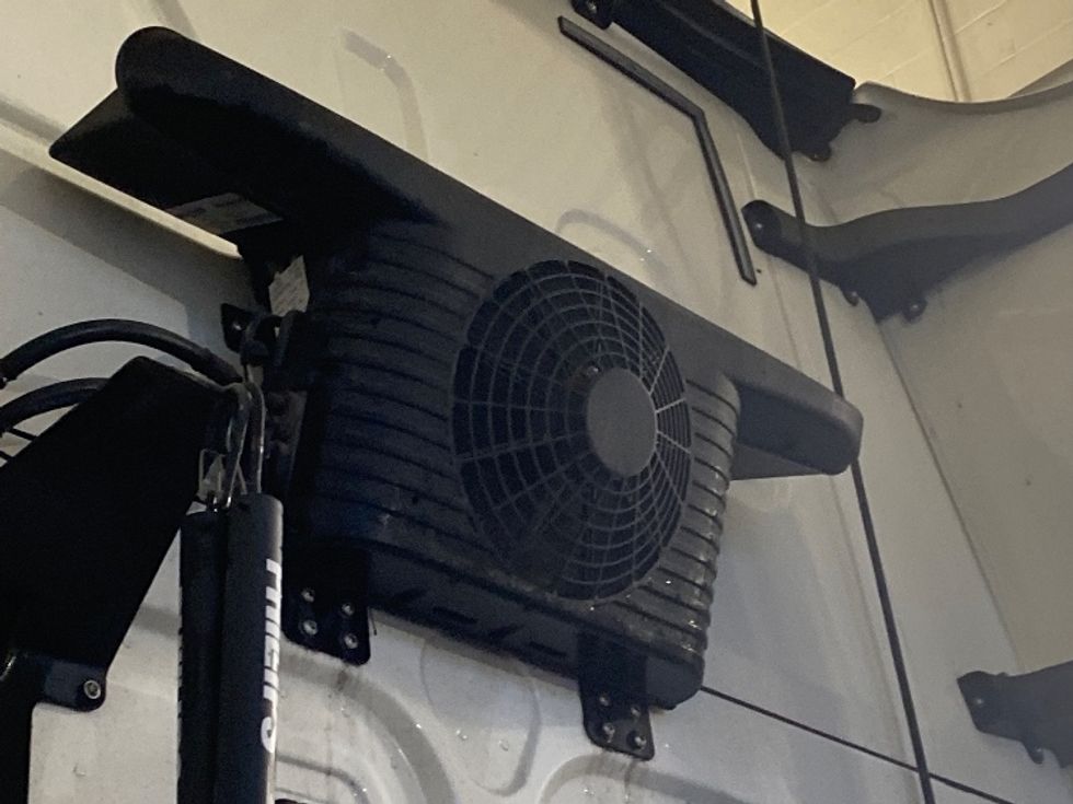 Sleeper Tractor-Heavy Duty Tractors-Freightliner-2019-T12664ST-Binghamton-NY-559,598\n\t\tmiles-$ 57,250 - Image 23