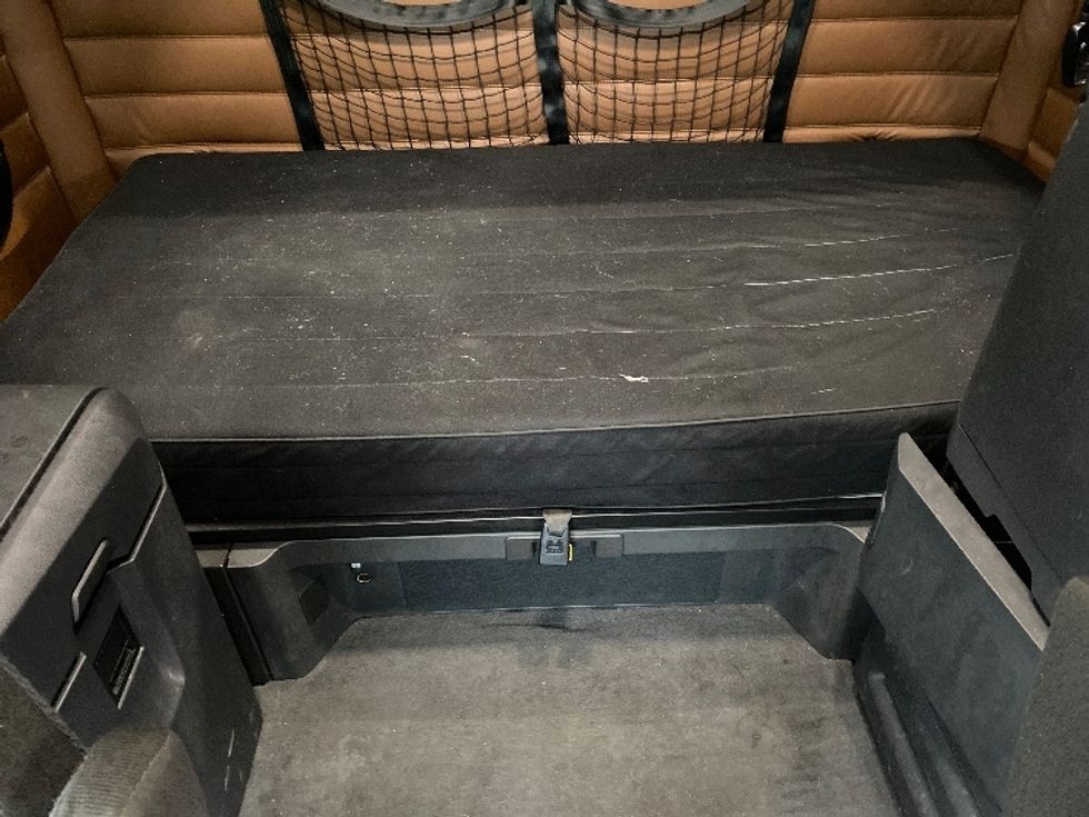 Sleeper Tractor-Heavy Duty Tractors-Freightliner-2019-T12664ST-Binghamton-NY-617,438\n\t\tmiles-$ 51,500 - Image 16