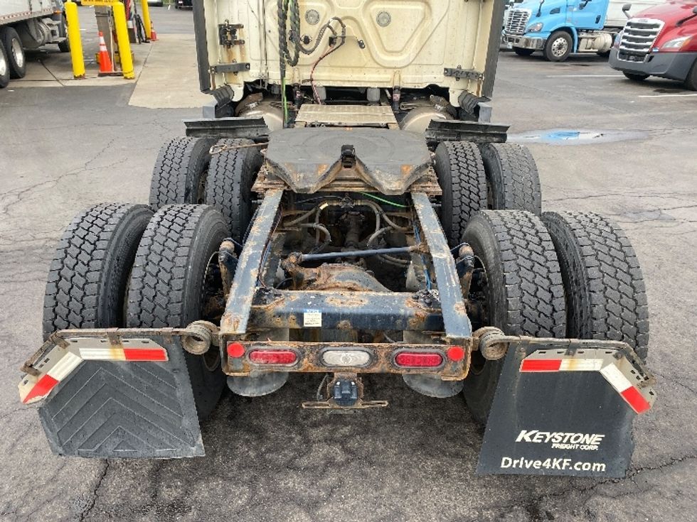 Sleeper Tractor-Heavy Duty Tractors-Freightliner-2019-T12664ST-Binghamton-NY-617,438\n\t\tmiles-$ 51,500 - Image 6
