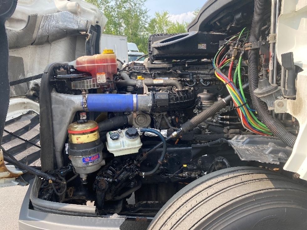 Sleeper Tractor-Heavy Duty Tractors-Freightliner-2019-T12664ST-Binghamton-NY-705,651\n\t\tmiles-$ 47,750 - Image 21