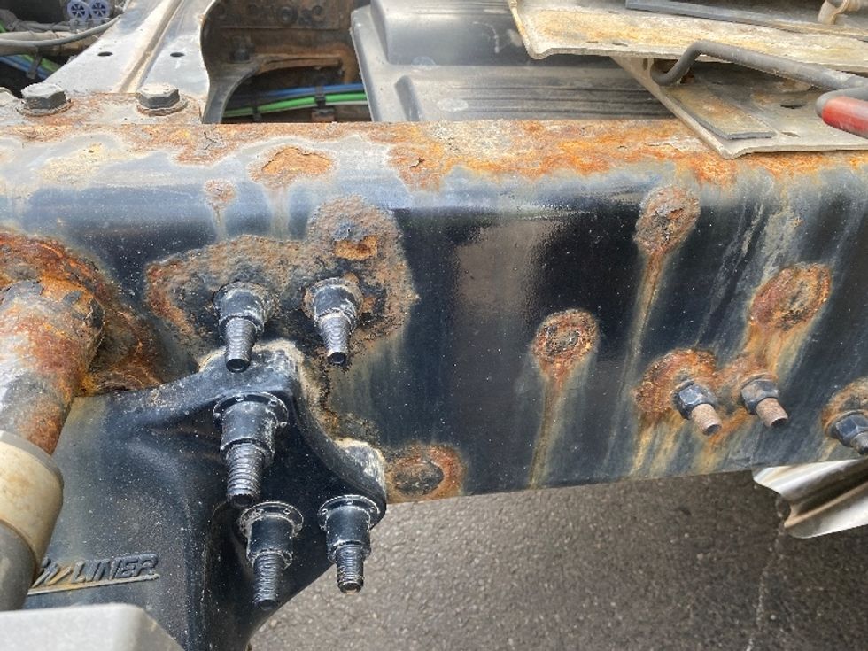 Sleeper Tractor-Heavy Duty Tractors-Freightliner-2019-T12664ST-Binghamton-NY-705,651\n\t\tmiles-$ 47,750 - Image 24