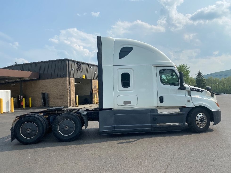Sleeper Tractor-Heavy Duty Tractors-Freightliner-2019-T12664ST-Binghamton-NY-705,651\n\t\tmiles-$ 47,750 - Image 8