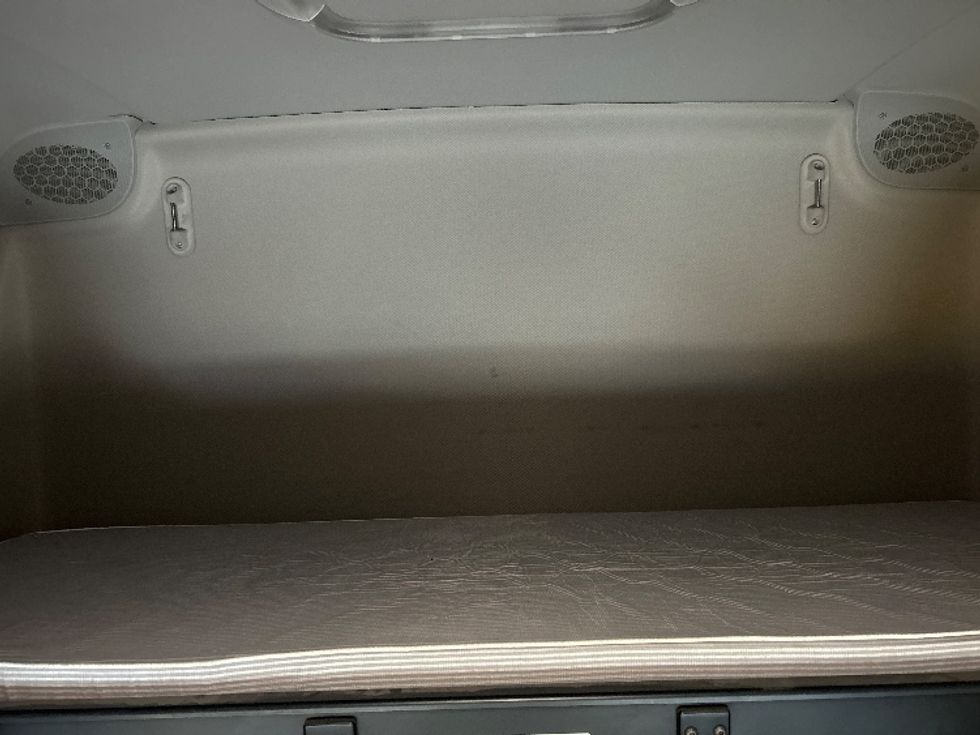 Sleeper Tractor-Heavy Duty Tractors-Freightliner-2019-T12664ST-Boise-ID-460,489\n\t\tmiles-$ 66,000 - Image 22