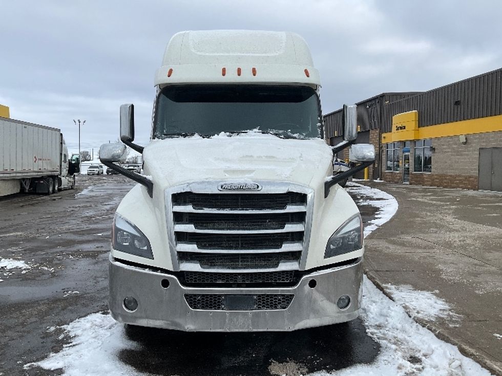 Sleeper Tractor-Heavy Duty Tractors-Freightliner-2019-T12664ST-Cambridge-ON-1,002,083\n\t\tkm-$ 60,250 - Image 2