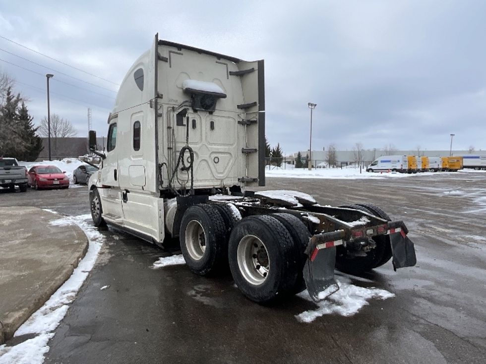 Sleeper Tractor-Heavy Duty Tractors-Freightliner-2019-T12664ST-Cambridge-ON-1,002,083\n\t\tkm-$ 60,250 - Image 5