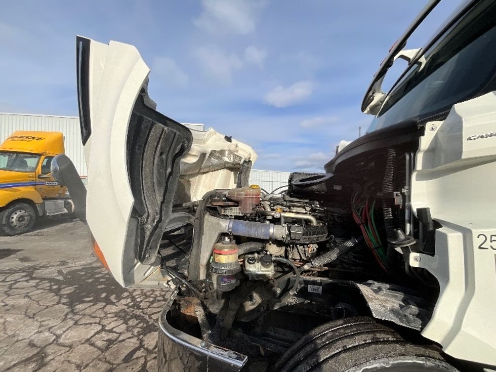 Sleeper Tractor-Heavy Duty Tractors-Freightliner-2019-T12664ST-Cambridge-ON-1,027,501\n\t\tkm-$ 59,000 - Image 21