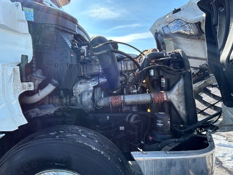 Sleeper Tractor-Heavy Duty Tractors-Freightliner-2019-T12664ST-Cambridge-ON-1,029,585\n\t\tkm-$ 59,000 - Image 20