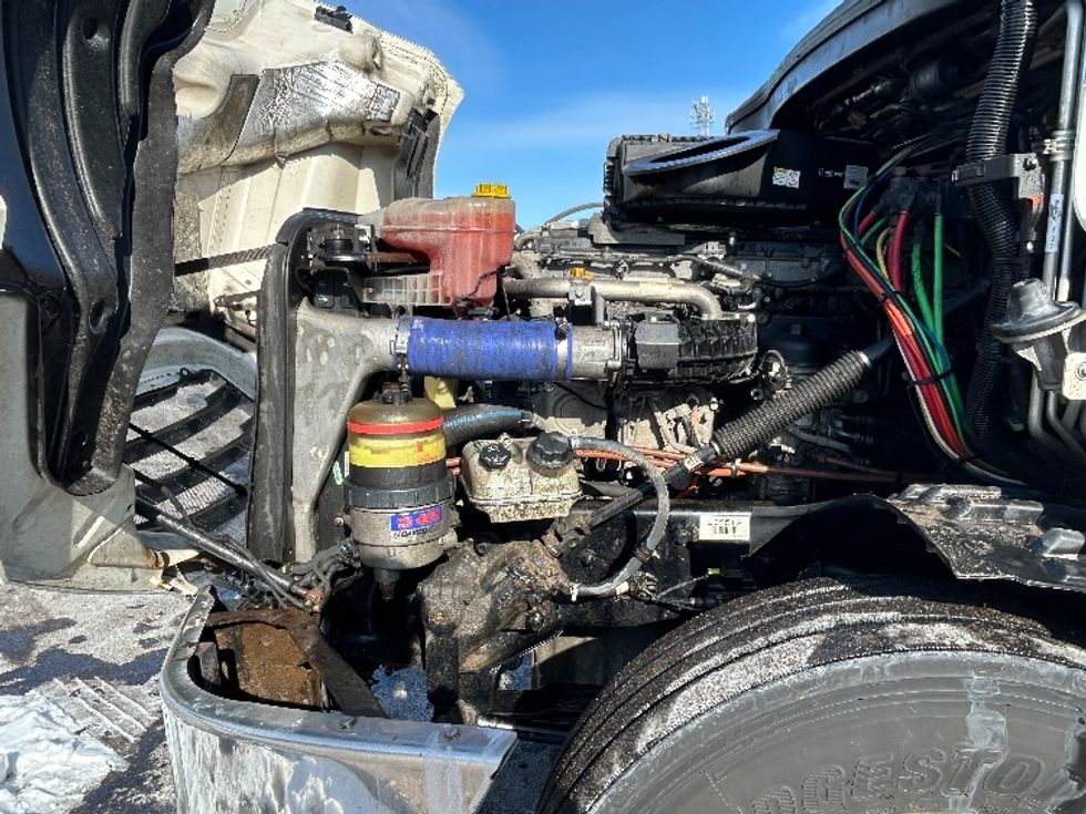 Sleeper Tractor-Heavy Duty Tractors-Freightliner-2019-T12664ST-Cambridge-ON-1,029,585\n\t\tkm-$ 59,000 - Image 21