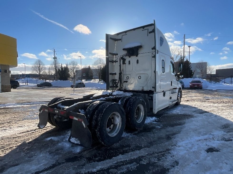 Sleeper Tractor-Heavy Duty Tractors-Freightliner-2019-T12664ST-Cambridge-ON-1,037,037\n\t\tkm-$ 58,500 - Image 7