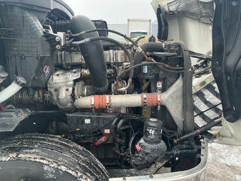 Sleeper Tractor-Heavy Duty Tractors-Freightliner-2019-T12664ST-Cambridge-ON-1,060,872\n\t\tkm-$ 57,250 - Image 17