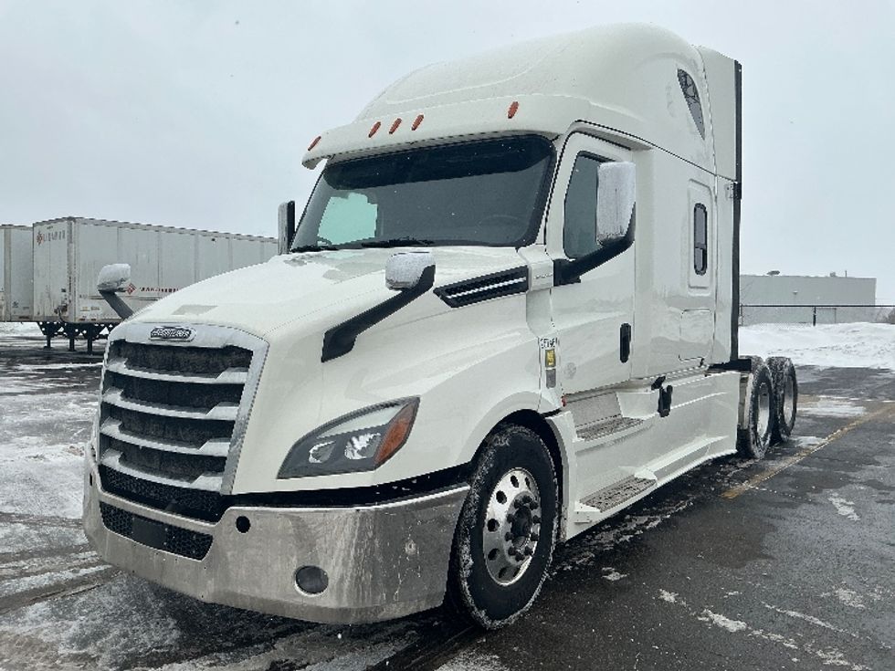 Sleeper Tractor-Heavy Duty Tractors-Freightliner-2019-T12664ST-Cambridge-ON-1,060,872\n\t\tkm-$ 57,250 - Image 3