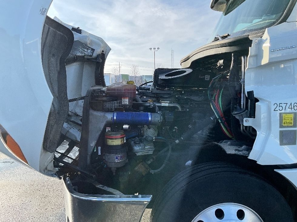 Sleeper Tractor-Heavy Duty Tractors-Freightliner-2019-T12664ST-Cambridge-ON-1,064,882\n\t\tkm-$ 57,000 - Image 21