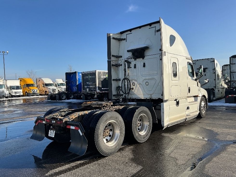 Sleeper Tractor-Heavy Duty Tractors-Freightliner-2019-T12664ST-Cambridge-ON-1,064,882\n\t\tkm-$ 57,000 - Image 7