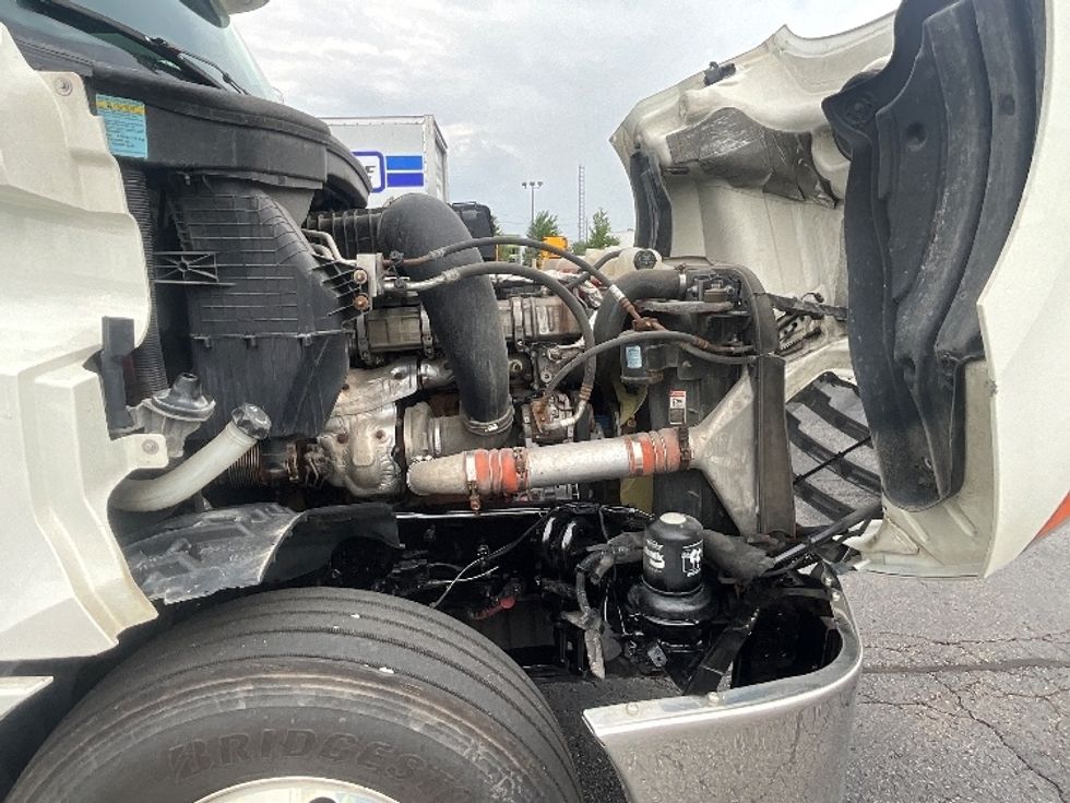 Sleeper Tractor-Heavy Duty Tractors-Freightliner-2019-T12664ST-Cambridge-ON-1,079,420\n\t\tkm-$ 67,250 - Image 20