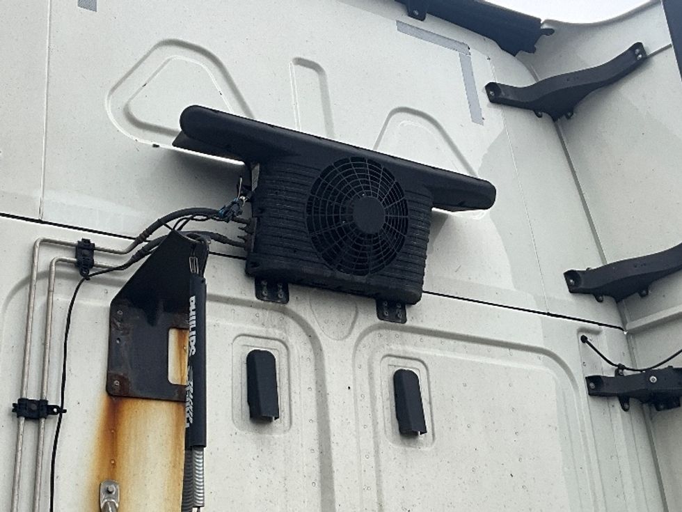 Sleeper Tractor-Heavy Duty Tractors-Freightliner-2019-T12664ST-Cambridge-ON-1,079,420\n\t\tkm-$ 67,250 - Image 22