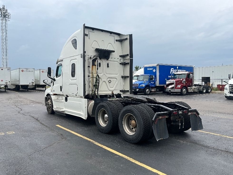 Sleeper Tractor-Heavy Duty Tractors-Freightliner-2019-T12664ST-Cambridge-ON-1,079,420\n\t\tkm-$ 67,250 - Image 5