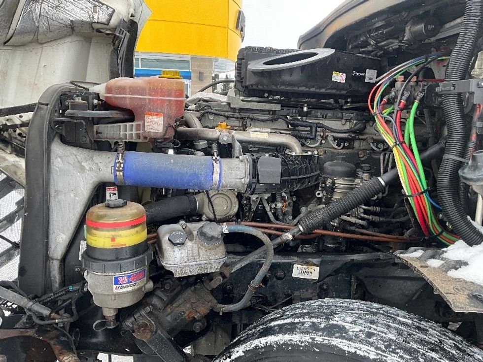 Sleeper Tractor-Heavy Duty Tractors-Freightliner-2019-T12664ST-Cambridge-ON-1,089,237\n\t\tkm-$ 56,000 - Image 21