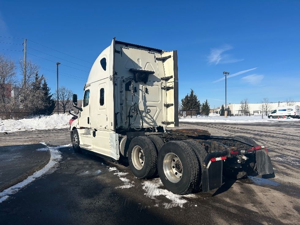 Sleeper Tractor-Heavy Duty Tractors-Freightliner-2019-T12664ST-Cambridge-ON-1,090,449\n\t\tkm-$ 56,000 - Image 5