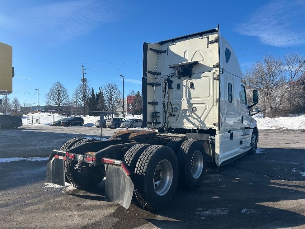 Sleeper Tractor-Heavy Duty Tractors-Freightliner-2019-T12664ST-Cambridge-ON-1,090,449\n\t\tkm-$ 56,000 - Image 7