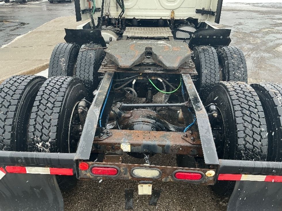 Sleeper Tractor-Heavy Duty Tractors-Freightliner-2019-T12664ST-Cambridge-ON-1,097,764\n\t\tkm-$ 55,500 - Image 6