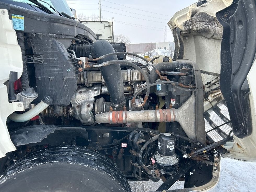 Sleeper Tractor-Heavy Duty Tractors-Freightliner-2019-T12664ST-Cambridge-ON-1,156,119\n\t\tkm-$ 51,750 - Image 20