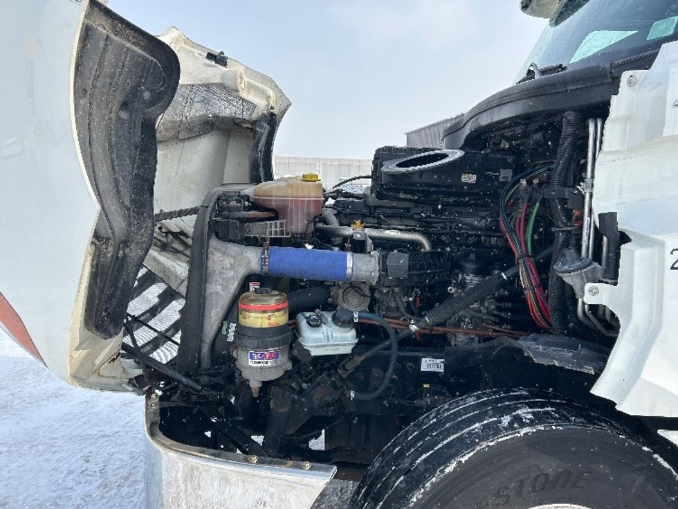 Sleeper Tractor-Heavy Duty Tractors-Freightliner-2019-T12664ST-Cambridge-ON-1,156,119\n\t\tkm-$ 51,750 - Image 21