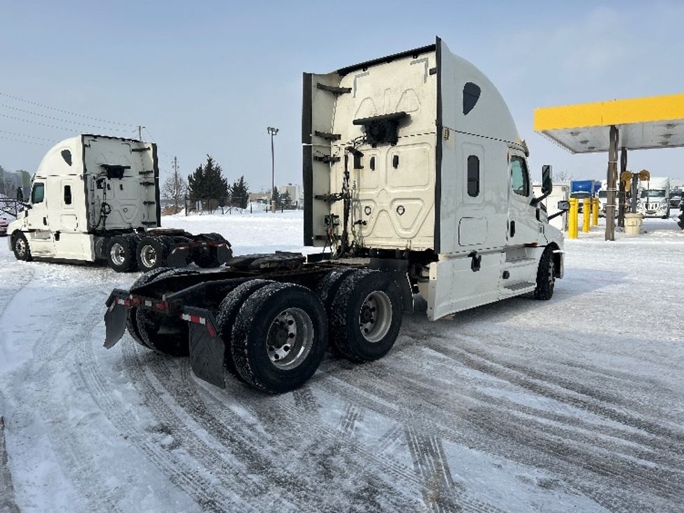 Sleeper Tractor-Heavy Duty Tractors-Freightliner-2019-T12664ST-Cambridge-ON-1,156,119\n\t\tkm-$ 51,750 - Image 7