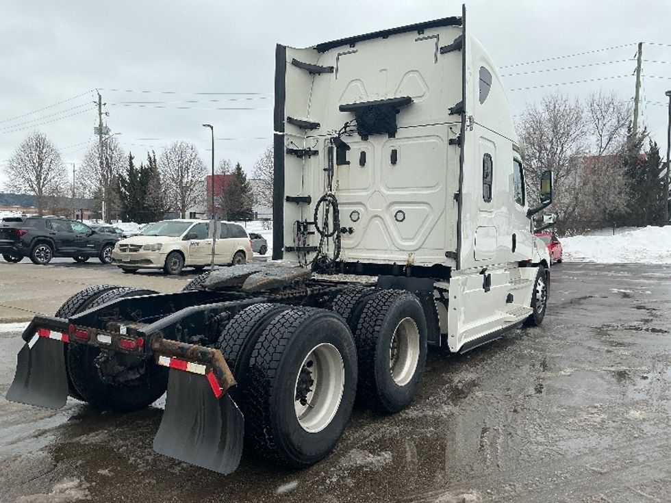 Sleeper Tractor-Heavy Duty Tractors-Freightliner-2019-T12664ST-Cambridge-ON-774,345\n\t\tkm-$ 70,500 - Image 7