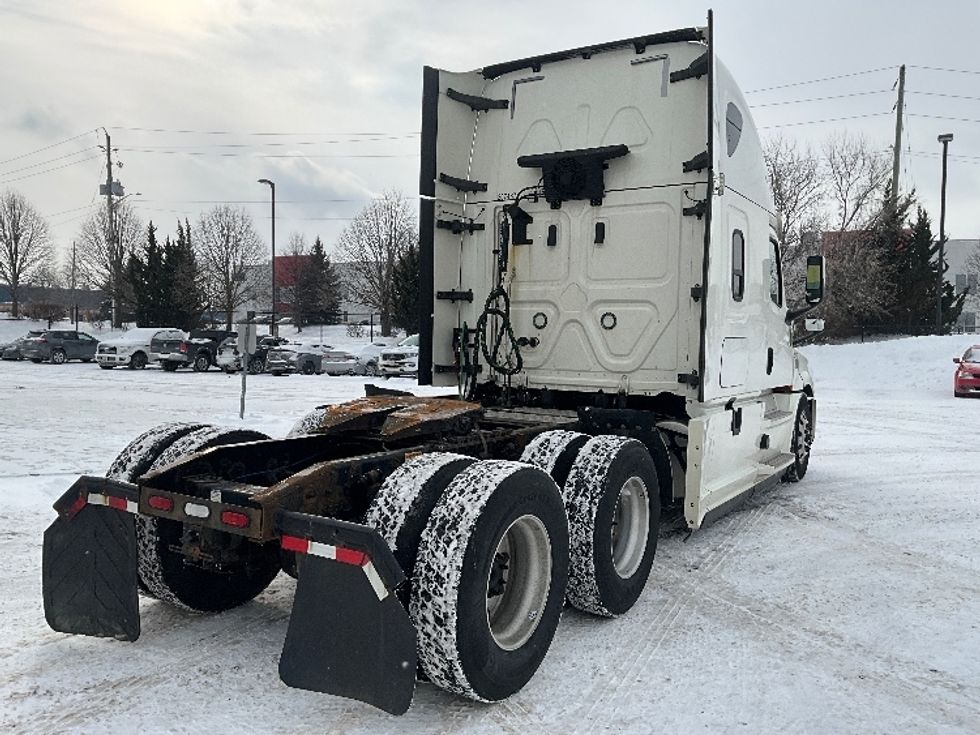 Sleeper Tractor-Heavy Duty Tractors-Freightliner-2019-T12664ST-Cambridge-ON-877,794\n\t\tkm-$ 66,000 - Image 7