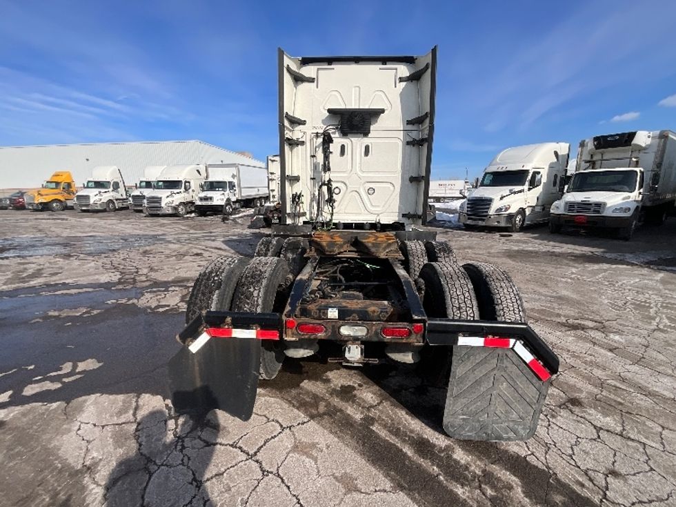 Sleeper Tractor-Heavy Duty Tractors-Freightliner-2019-T12664ST-Cambridge-ON-918,203\n\t\tkm-$ 64,500 - Image 6