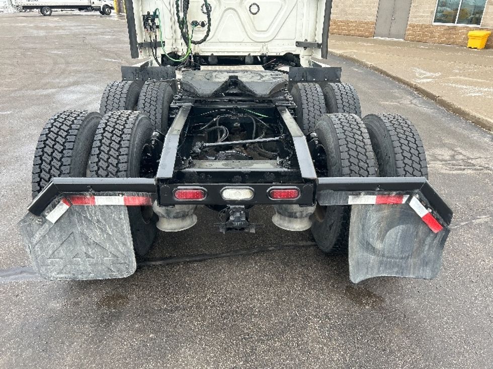 Sleeper Tractor-Heavy Duty Tractors-Freightliner-2019-T12664ST-Cambridge-ON-946,205\n\t\tkm-$ 62,750 - Image 6
