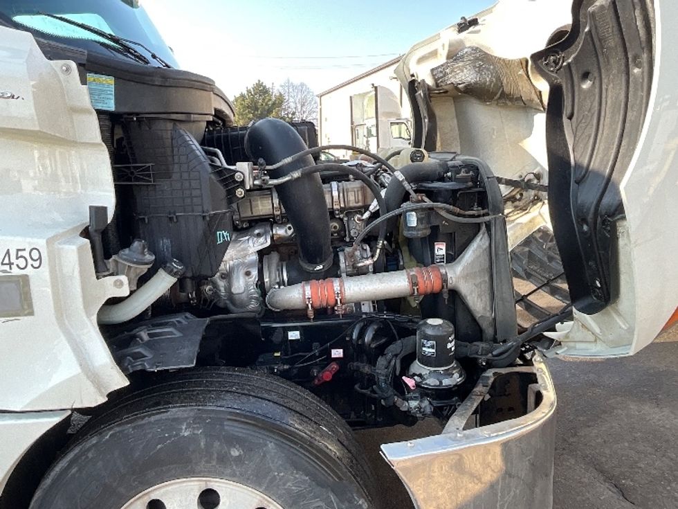 Sleeper Tractor-Heavy Duty Tractors-Freightliner-2019-T12664ST-Cambridge-ON-949,610\n\t\tkm-$ 62,750 - Image 20