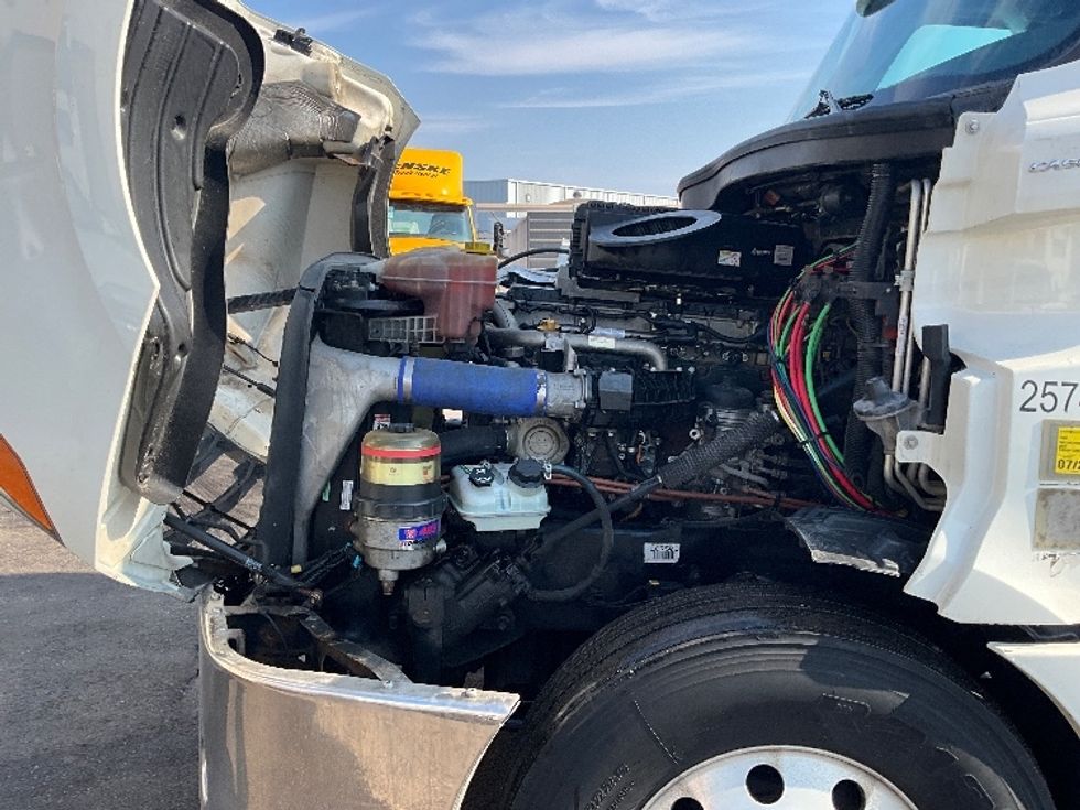 Sleeper Tractor-Heavy Duty Tractors-Freightliner-2019-T12664ST-Cambridge-ON-949,610\n\t\tkm-$ 62,750 - Image 21