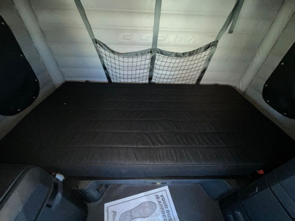 Sleeper Tractor-Heavy Duty Tractors-Freightliner-2019-T12664ST-Cambridge-ON-967,091\n\t\tkm-$ 62,000 - Image 17