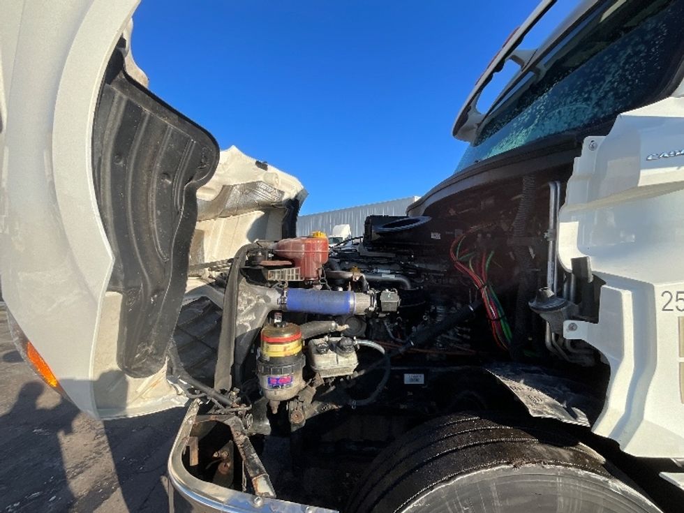 Sleeper Tractor-Heavy Duty Tractors-Freightliner-2019-T12664ST-Cambridge-ON-967,091\n\t\tkm-$ 62,000 - Image 21