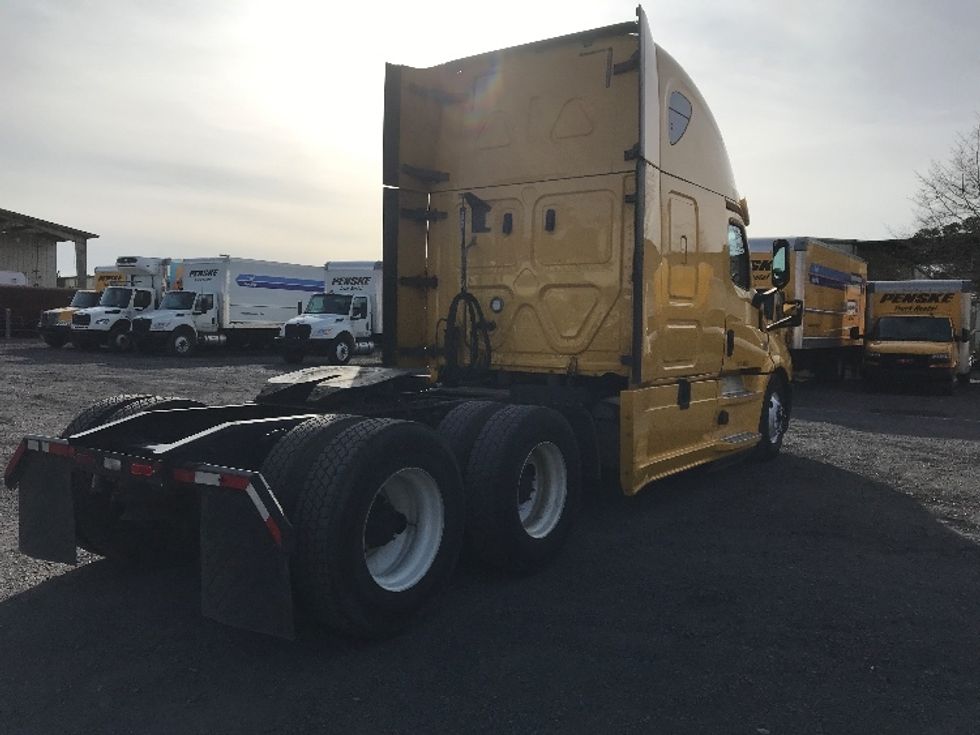 Sleeper Tractor-Heavy Duty Tractors-Freightliner-2019-T12664ST-Conway-SC-646,056\n\t\tmiles-$ 40,000 - Image 7