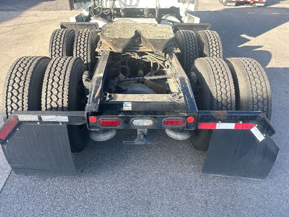 Sleeper Tractor-Heavy Duty Tractors-Freightliner-2019-T12664ST-Dalton-GA-404,196\n\t\tmiles-$ 66,500 - Image 6