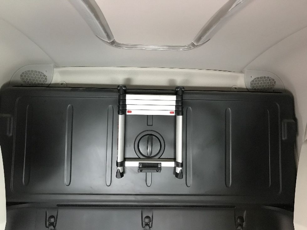 Sleeper Tractor-Heavy Duty Tractors-Freightliner-2019-T12664ST-Dartmouth-NS-628,090\n\t\tkm-$ 79,000 - Image 22