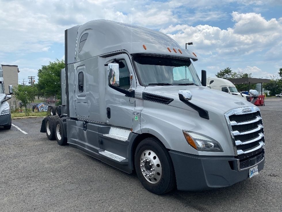 Used Freightliner Sleeper Trucks for Sale in NJ Penske Used Trucks