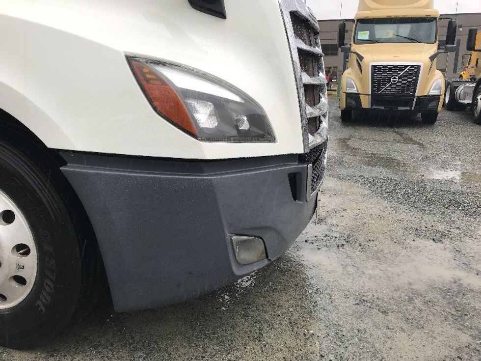 Sleeper Tractor-Heavy Duty Tractors-Freightliner-2019-T12664ST-Delta-BC-1,123,686\n\t\tkm-$ 56,000 - Image 24