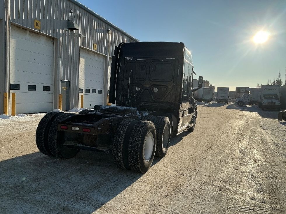 Sleeper Tractor-Heavy Duty Tractors-Freightliner-2019-T12664ST-Edmonton-AB-1,114,044\n\t\tkm-$ 46,750 - Image 7