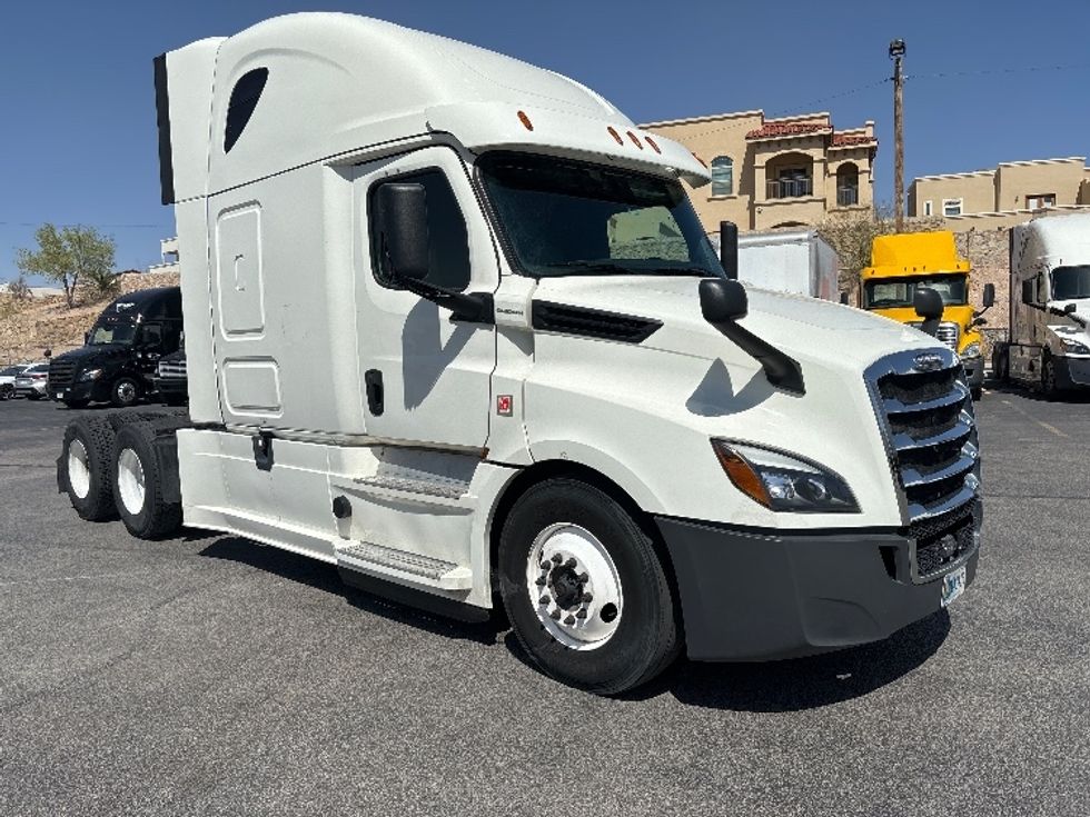 Your Next Used 2019 Freightliner T12664ST, 325014, Is For Sale And