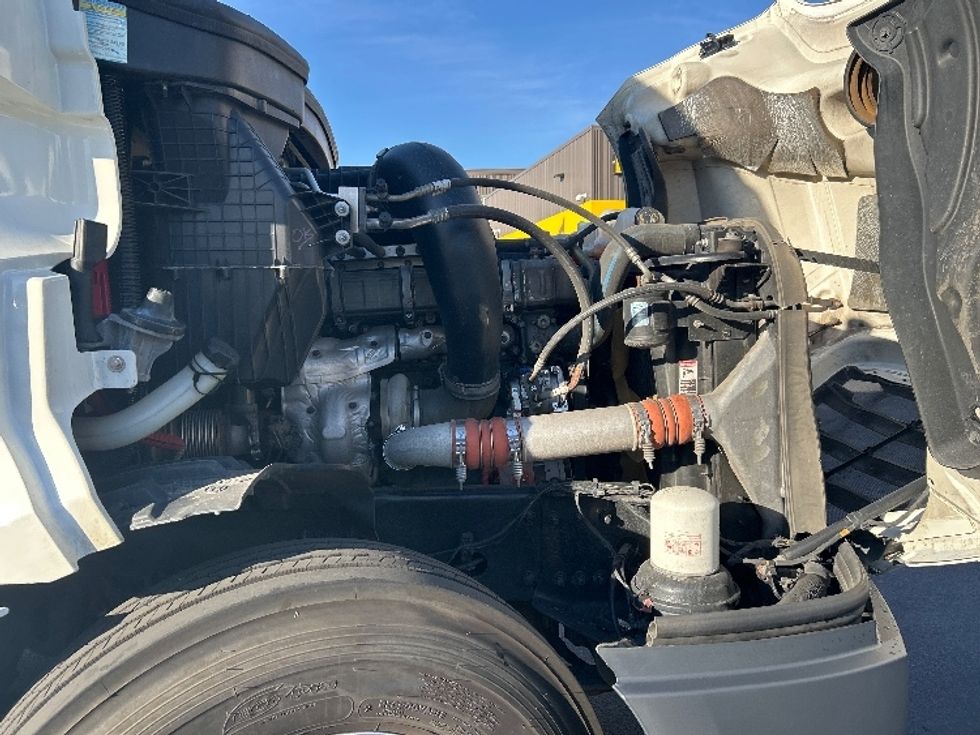 Sleeper Tractor-Heavy Duty Tractors-Freightliner-2019-T12664ST-Fontana-CA-546,973\n\t\tmiles-$ 54,250 - Image 20