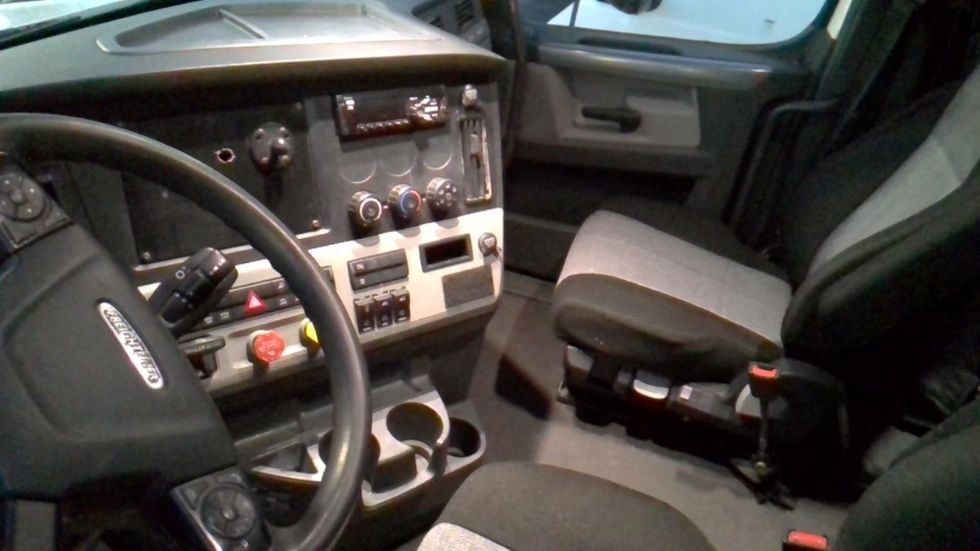 Sleeper Tractor-Heavy Duty Tractors-Freightliner-2019-T12664ST-Forrest City-AR-536,268\n\t\tmiles-$ 51,000 - Image 10