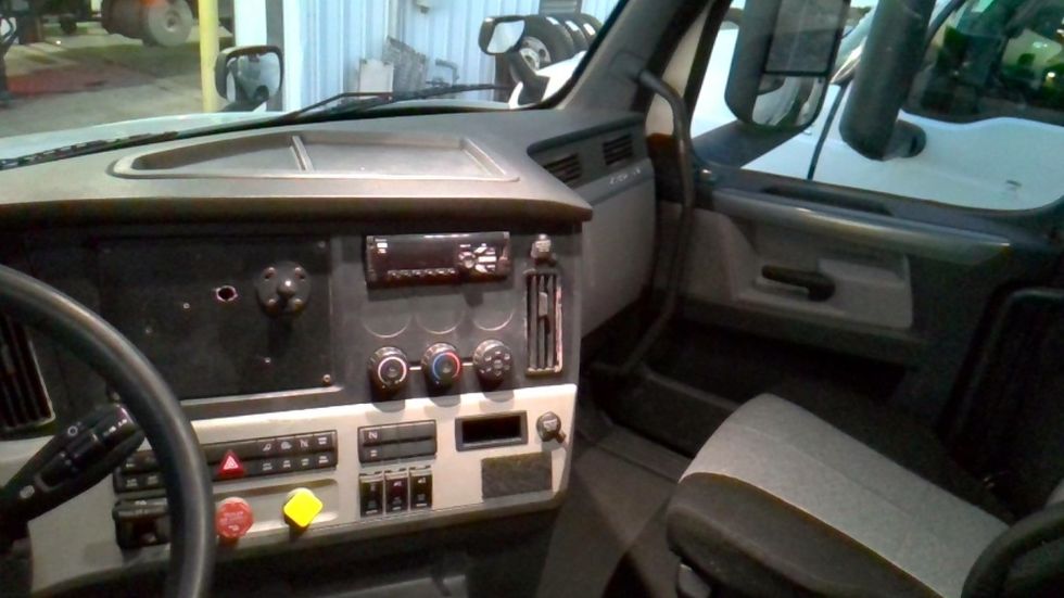 Sleeper Tractor-Heavy Duty Tractors-Freightliner-2019-T12664ST-Forrest City-AR-536,268\n\t\tmiles-$ 51,000 - Image 11