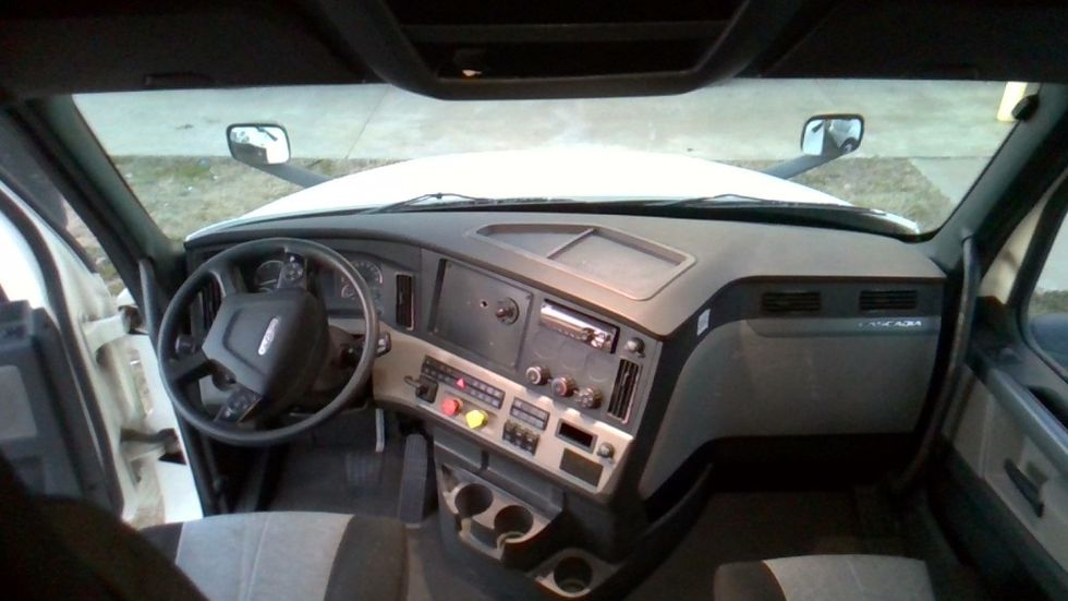 Sleeper Tractor-Heavy Duty Tractors-Freightliner-2019-T12664ST-Forrest City-AR-536,268\n\t\tmiles-$ 51,000 - Image 12