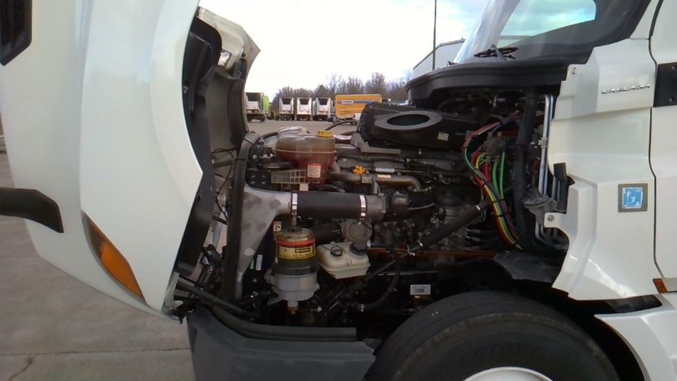 Sleeper Tractor-Heavy Duty Tractors-Freightliner-2019-T12664ST-Forrest City-AR-536,268\n\t\tmiles-$ 51,000 - Image 21